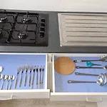 B Bruxelles Airport Bonheur *