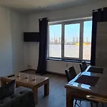 B Bruxelles Airport Bonheur