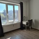 B Bruxelles Airport Bonheur