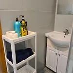 B Bruxelles Airport Bonheur