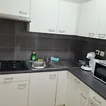 B Bruxelles Airport Bonheur Lägenhet