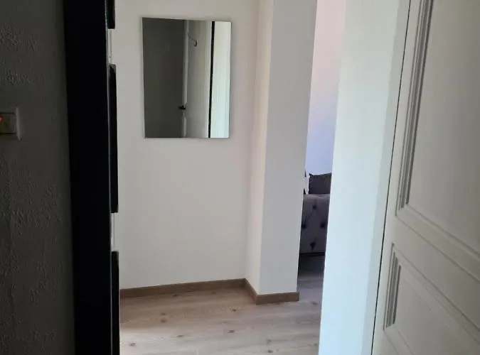 B Bruxelles Airport Bonheur Charleroi