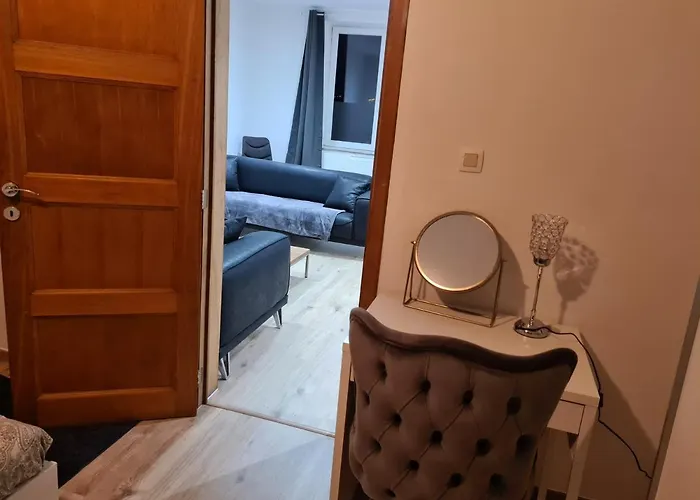 B Bruxelles Airport Bonheur * Charleroi